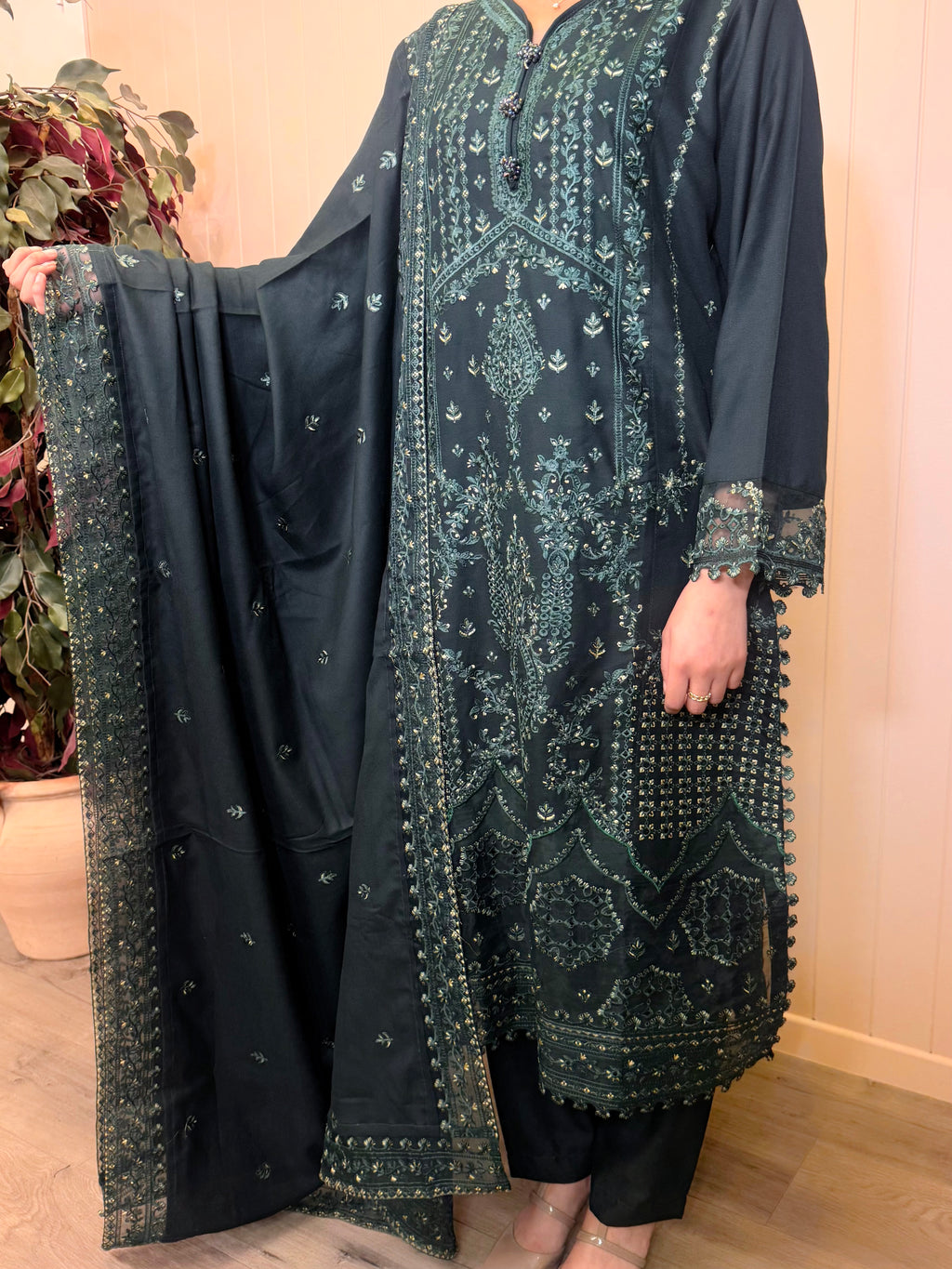 Emerald Noor – Embroidered Dhanak Suit