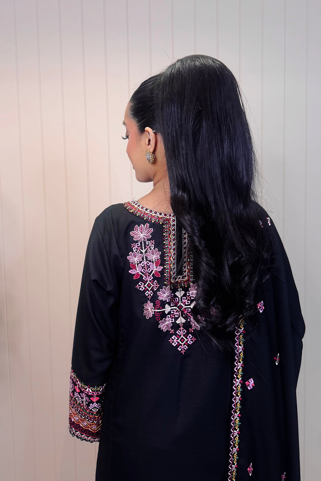 Midnight Ayla – Embroidered Lilan Suit