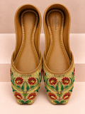 Gulnaar – Floral Embroidered Khussa