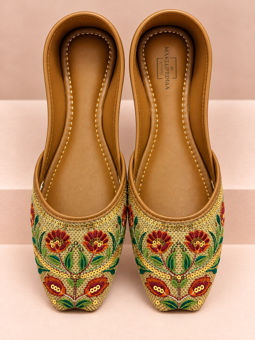 Gulnaar – Floral Embroidered Khussa