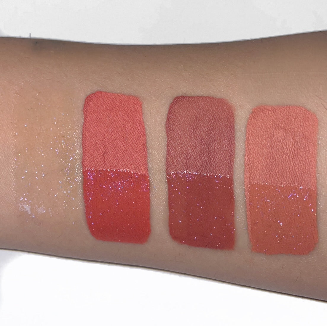 Makeupediaaa - Looking like a million. (3 matte & 1 gloss)