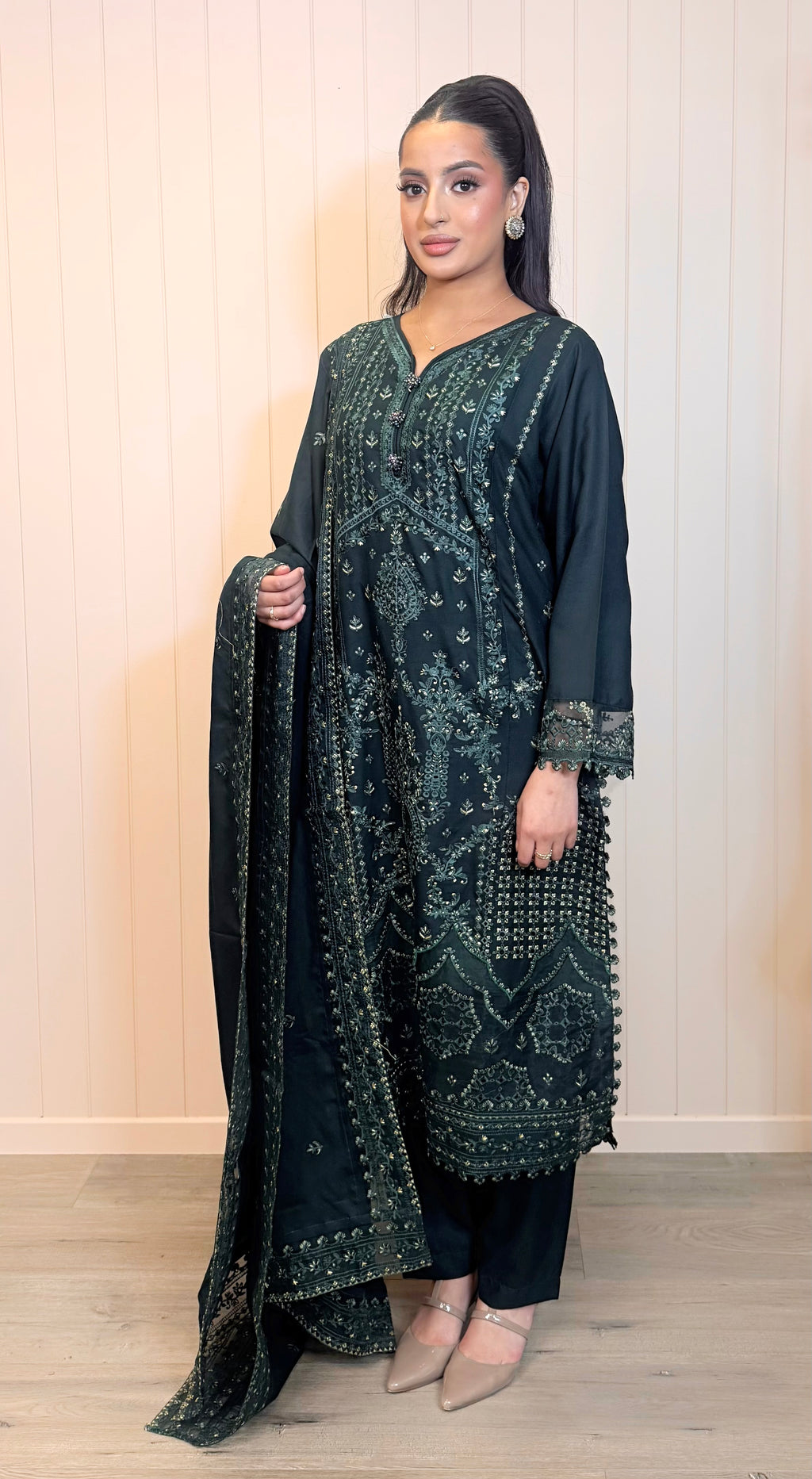 Emerald Noor – Embroidered Dhanak Suit