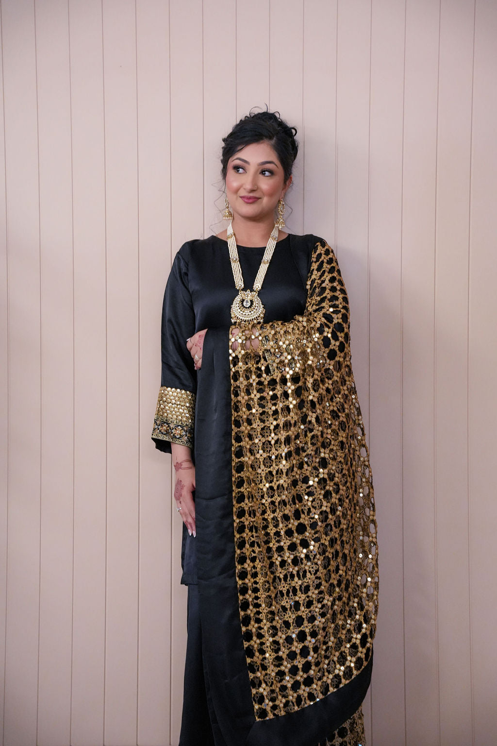 Nooré Zahra - Sheesh dupatta Dress Silk