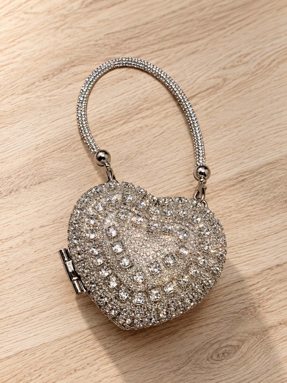 Royal Heart Mini Clutch – Silver