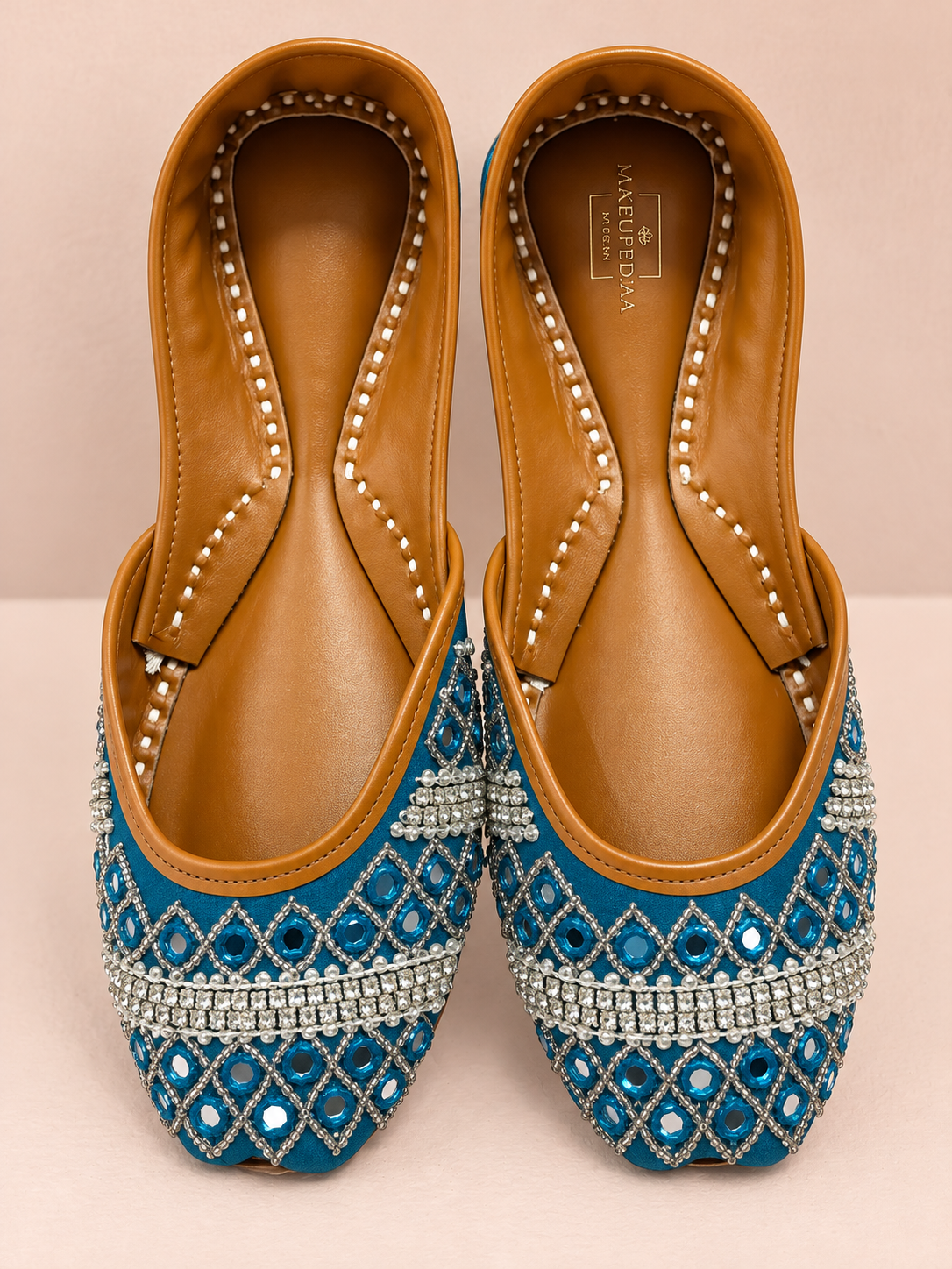 Neelam – Embellished Khussa