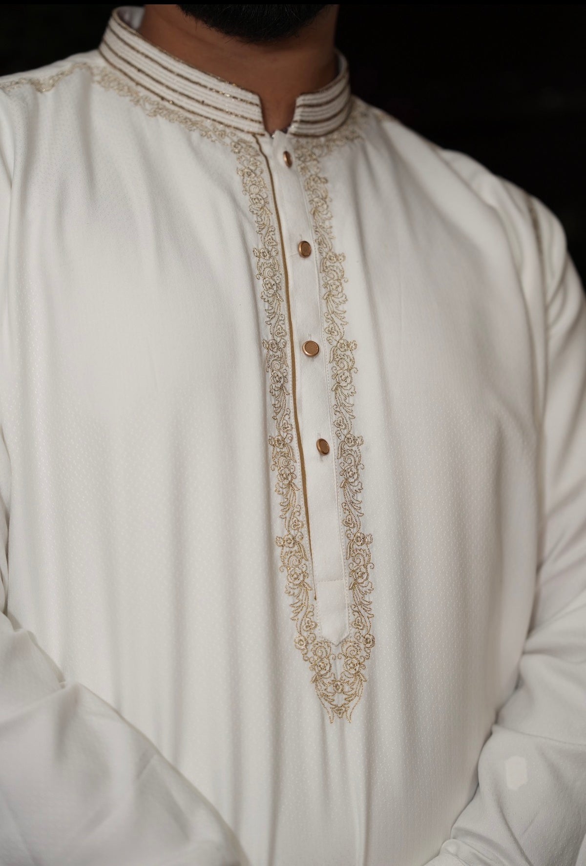 Ivory Royale – Embroidered Jacquard Shalwar Kameez